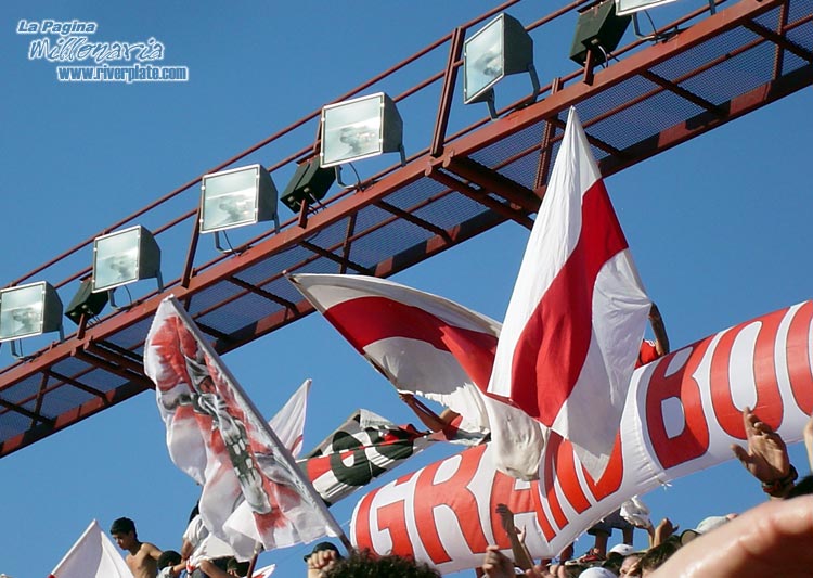 Argentinos vs River Plate (AP 2005) 6