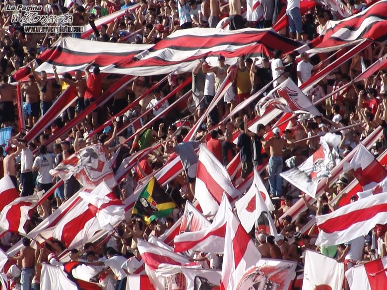 River Plate vs Gimnasia LP (AP 2005) 34