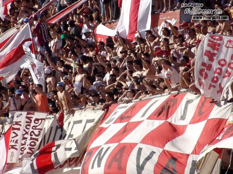 River Plate vs Gimnasia LP (AP 2005) 35