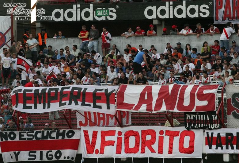River Plate vs Estudiantes (CL 2006) 18