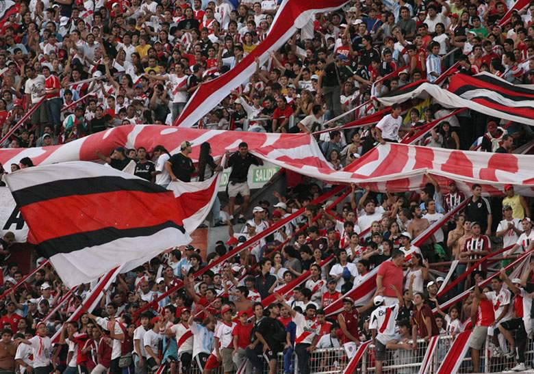 River Plate vs Estudiantes (CL 2006) 20