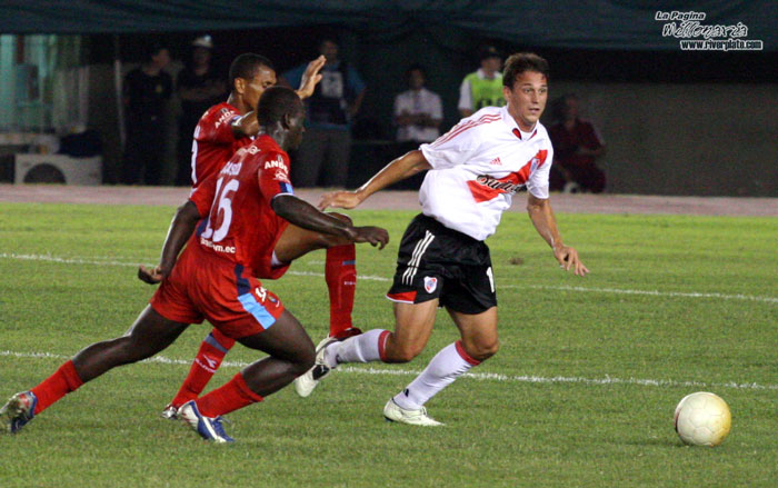 River Plate vs El Nacional - Ecuador (LIB 2006) 15