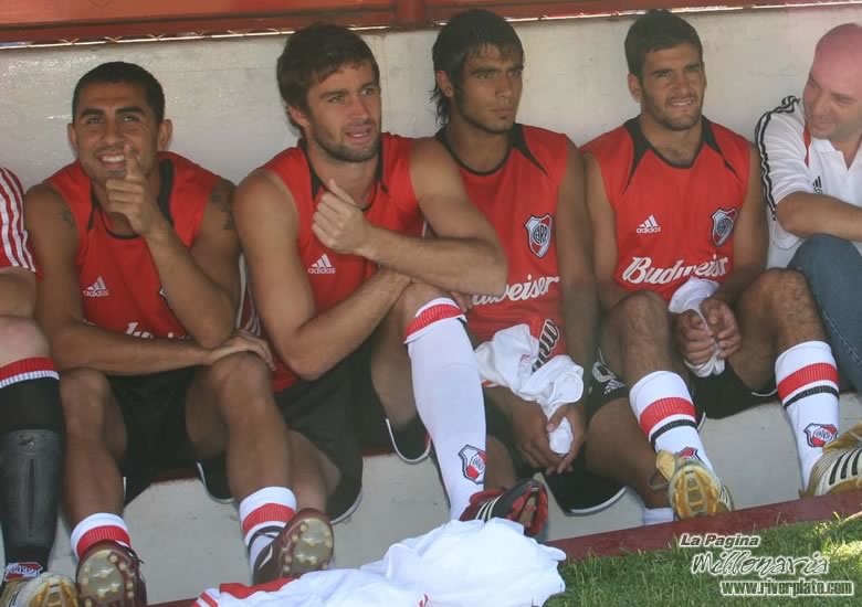 Independiente vs River Plate (CL 2006) 9