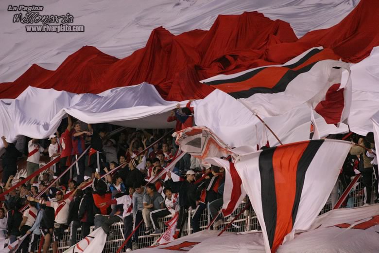 River Plate vs Paulista (LIB 2006) 11