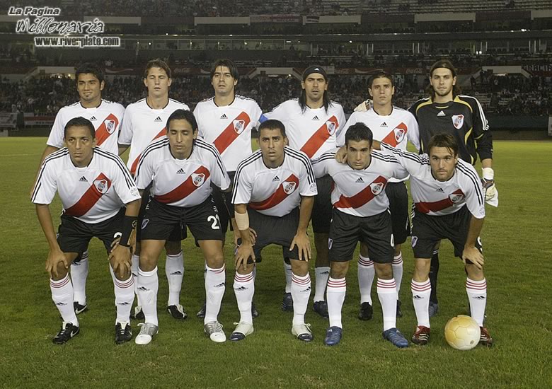 River Plate vs Paulista (LIB 2006) 12
