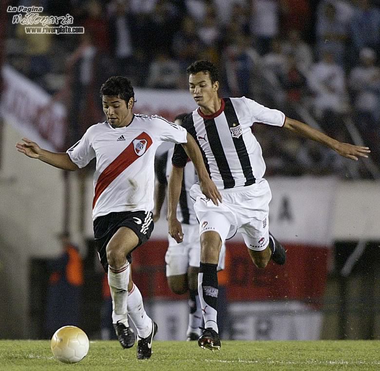 River Plate vs Paulista (LIB 2006) 3