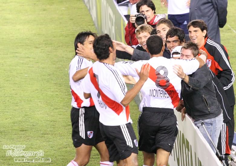 River Plate vs Paulista (LIB 2006) 39