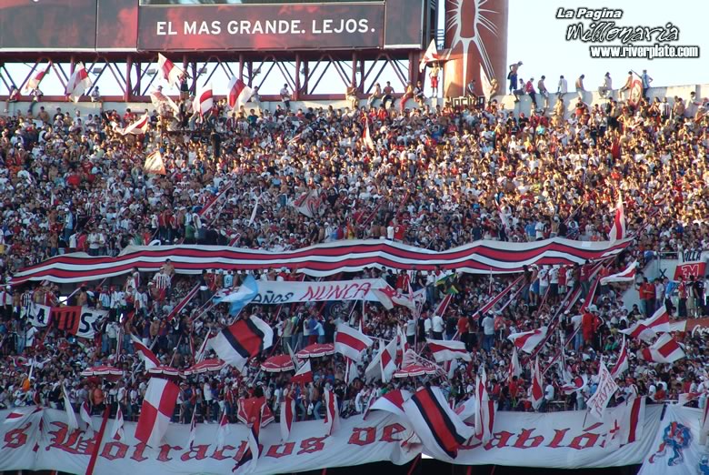 River Plate vs Olimpo BB (CL 2006) 4