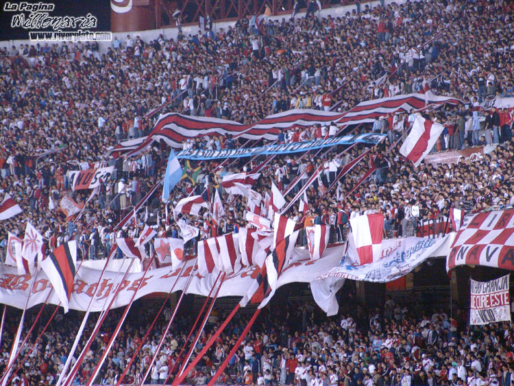 River Plate vs Corithians (LIB2006) 9