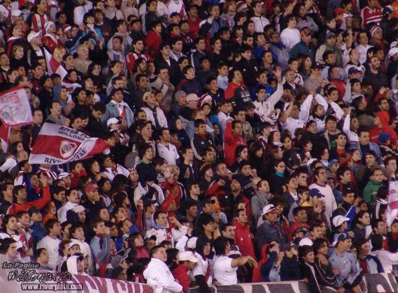 Gimnasia LP vs River Plate (CL 2006) 8