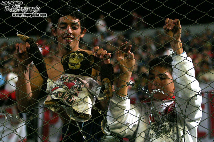 Quilmes vs River Plate (CL 2006) 3