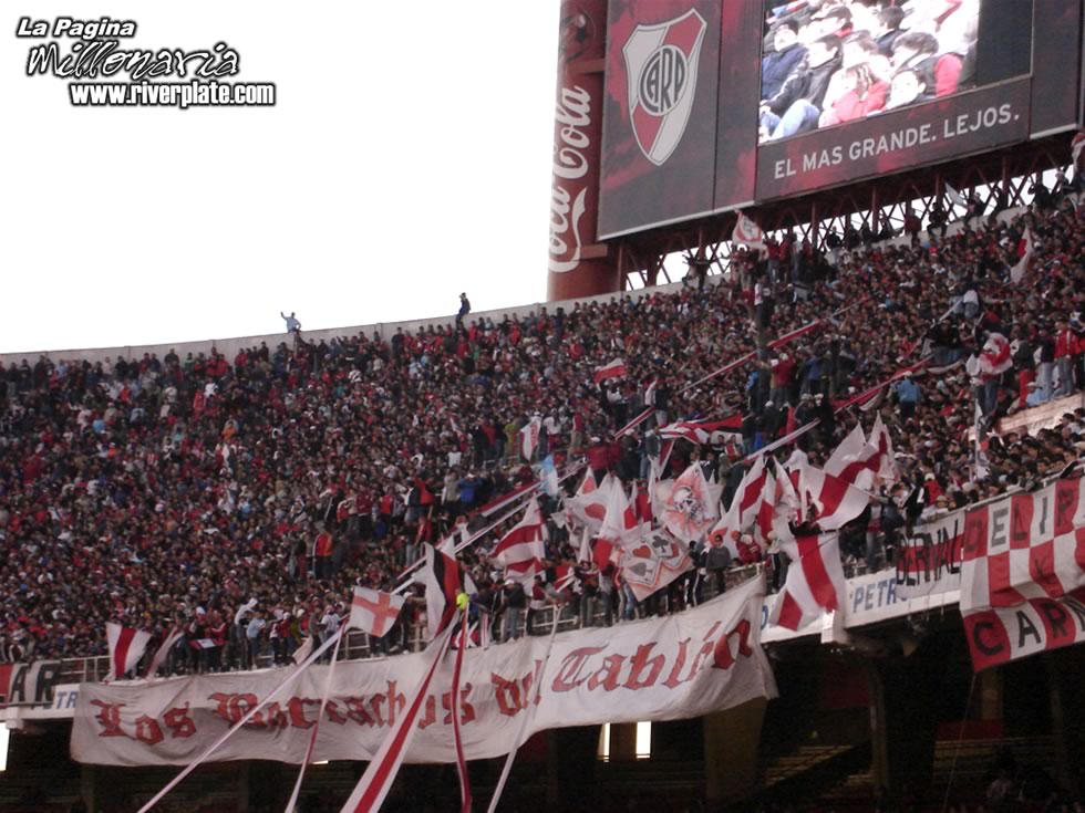 River Plate vs Argentinos Juniors (AP 2006) 4