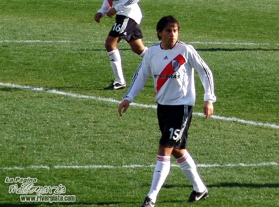 Arsenal vs River Plate (AP 2006) 9