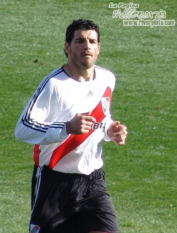Arsenal vs River Plate (AP 2006) 23