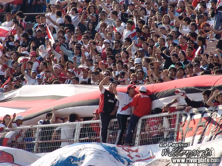 River Plate vs Quilmes (AP 2006) 5