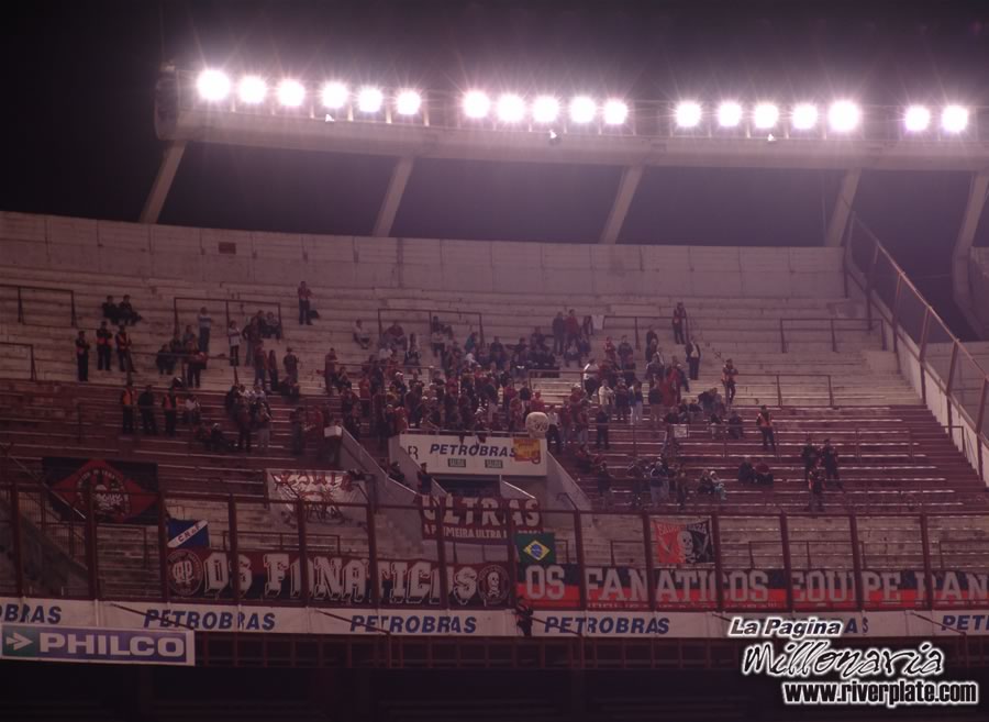 River Plate vs Atletico Paranaense (SUD 2006) 10