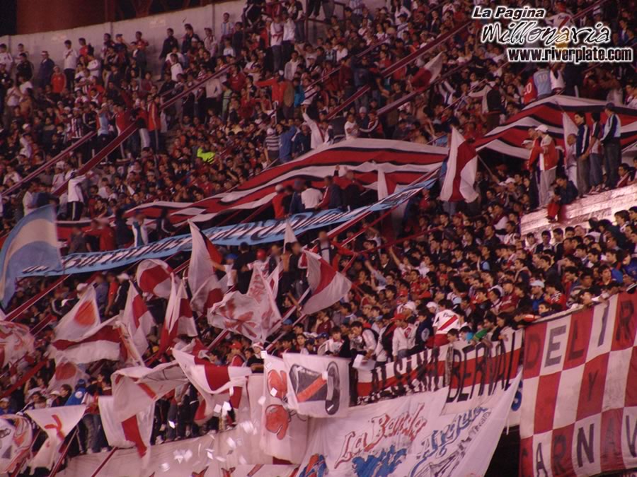 River Plate vs Atletico Paranaense (SUD 2006) 4