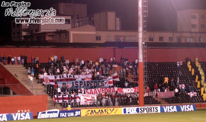 Atletico Paranaense vs River Plate (SUD 2006) 2