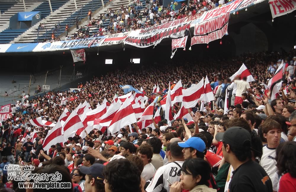 Independiente vs River Plate (AP 2006) 10