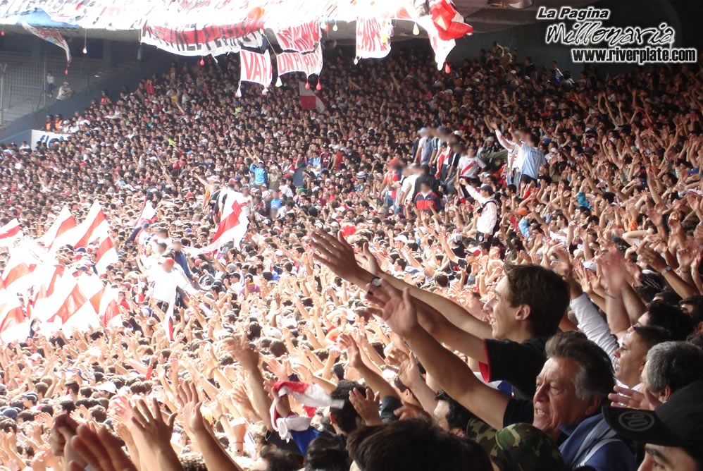 Independiente vs River Plate (AP 2006) 13