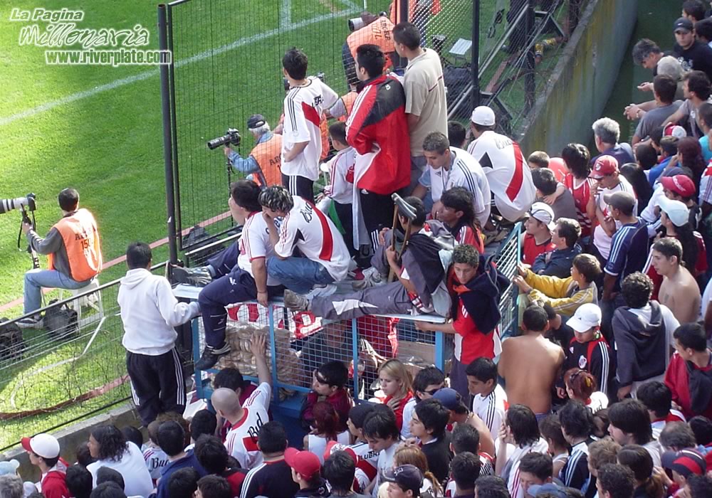 Independiente vs River Plate (AP 2006) 14