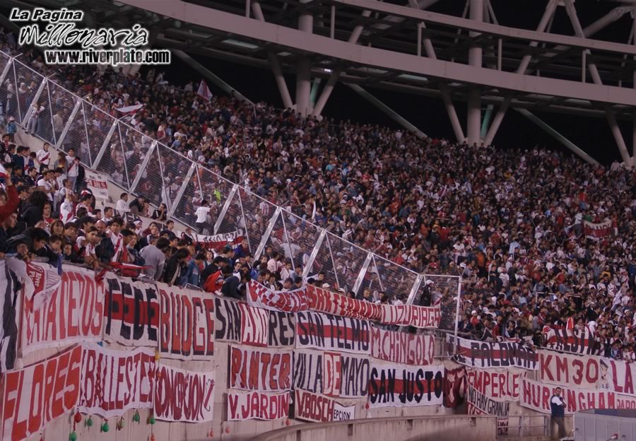 Estudiantes LP vs River Plate (AP 2006) 16