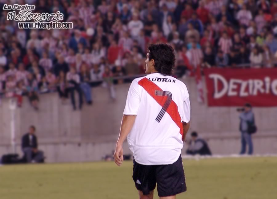Estudiantes LP vs River Plate (AP 2006) 8