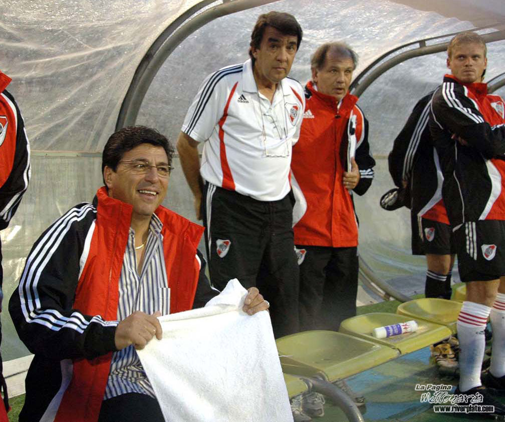 Godoy Cruz Mza vs River Plate (AP 2006) 7