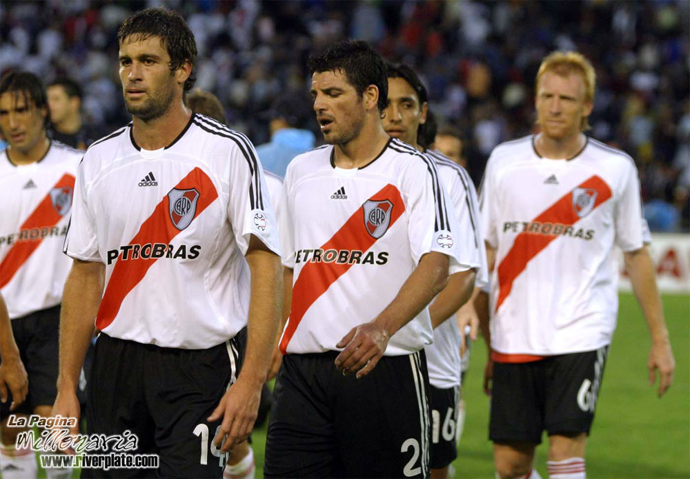 Godoy Cruz Mza vs River Plate (AP 2006) 8