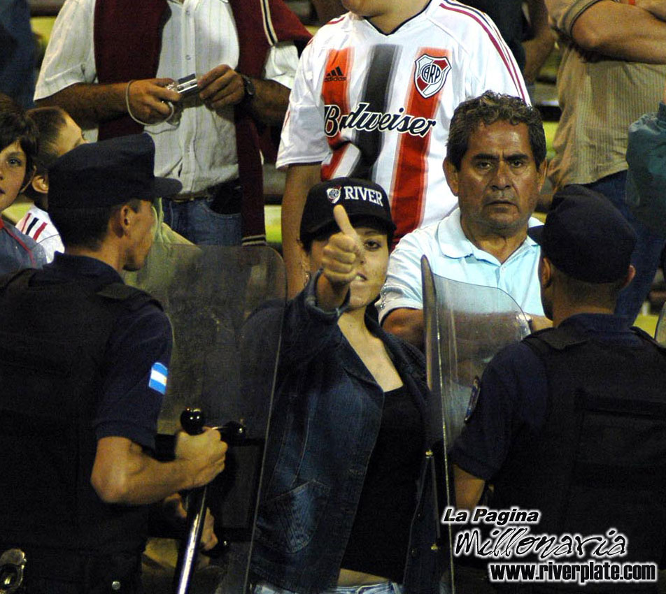 Godoy Cruz Mza vs River Plate (AP 2006) 9