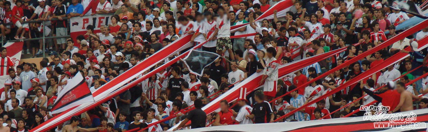 Godoy Cruz Mza vs River Plate (AP 2006) 14
