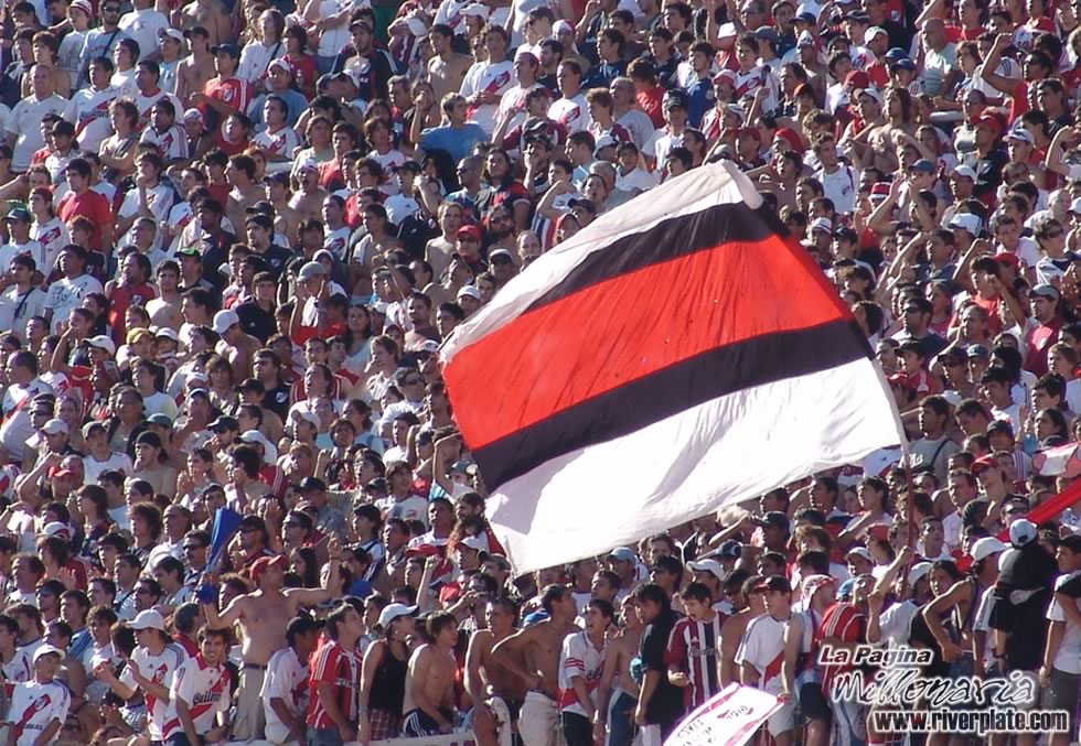 River Plate vs Lanús (CL 2007) 10