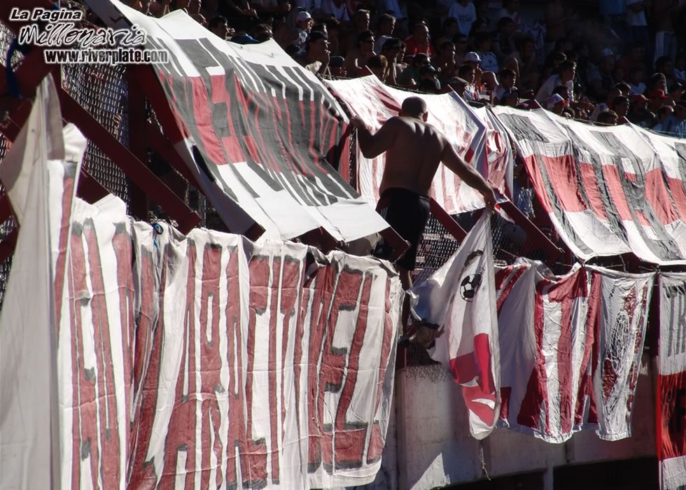 River Plate vs Lanús (CL 2007) 13