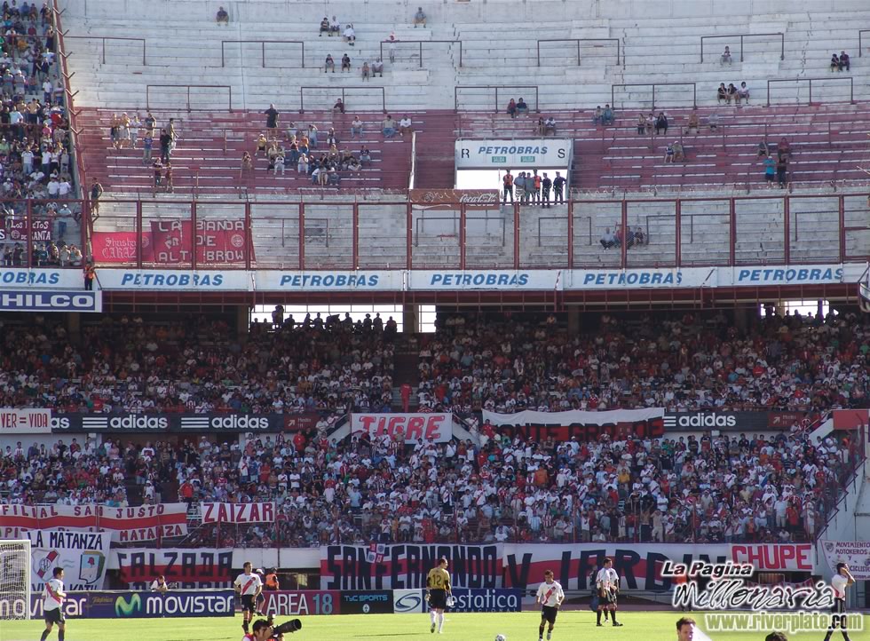 River Plate vs Lanús (CL 2007) 21