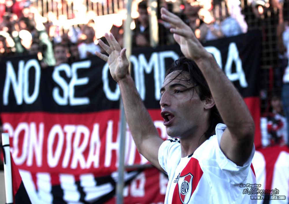 Newell`s Old Boys vs River Plate (CL 2007) 2