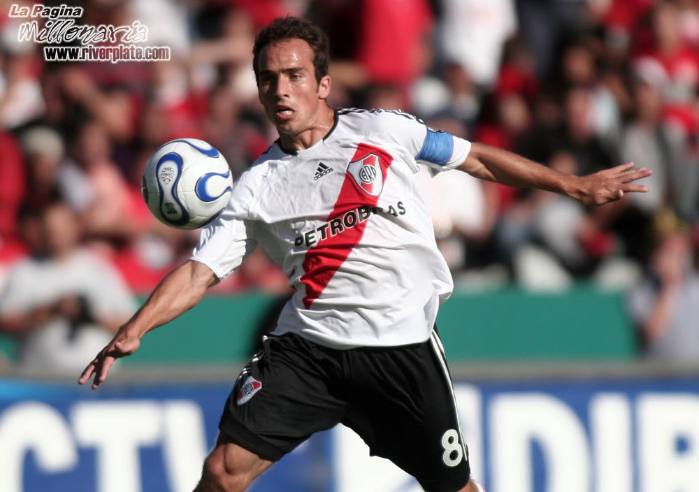 Newell`s Old Boys vs River Plate (CL 2007) 3