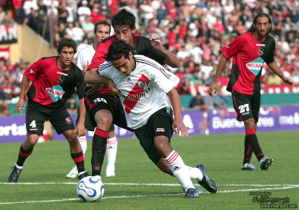 Newell`s Old Boys vs River Plate (CL 2007) 4