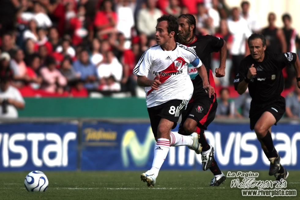 Newell`s Old Boys vs River Plate (CL 2007) 8