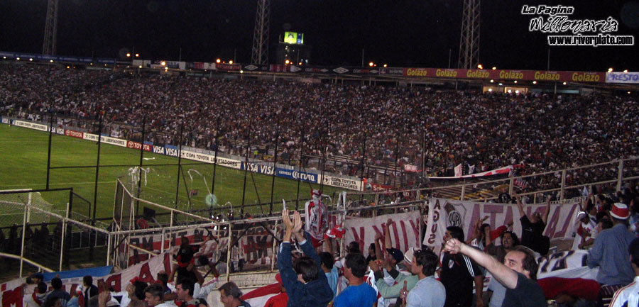 Colo Colo vs River Plate (LIB 2007) 5