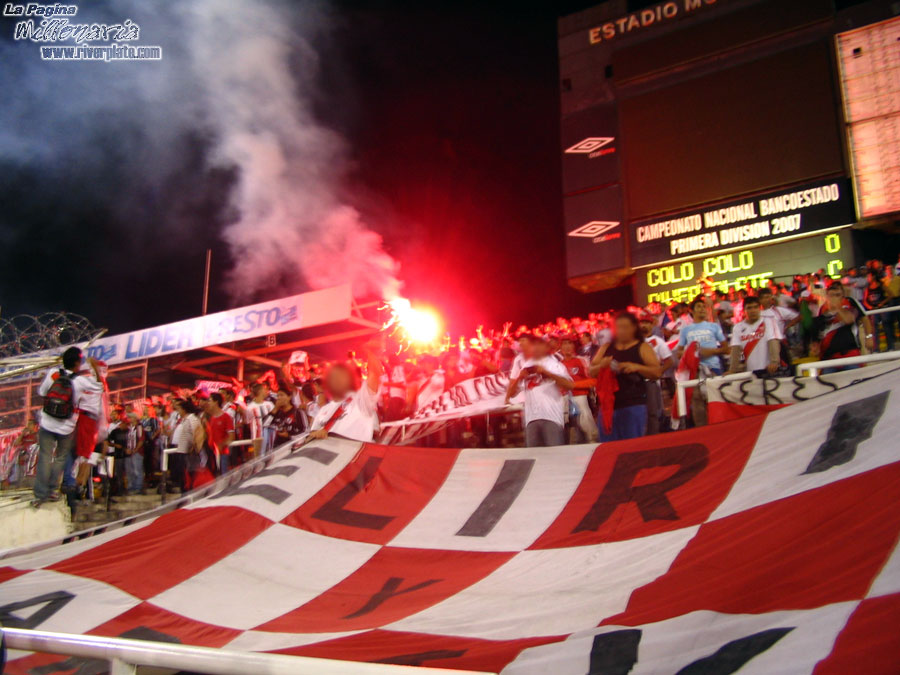 Colo Colo vs River Plate (LIB 2007) 7