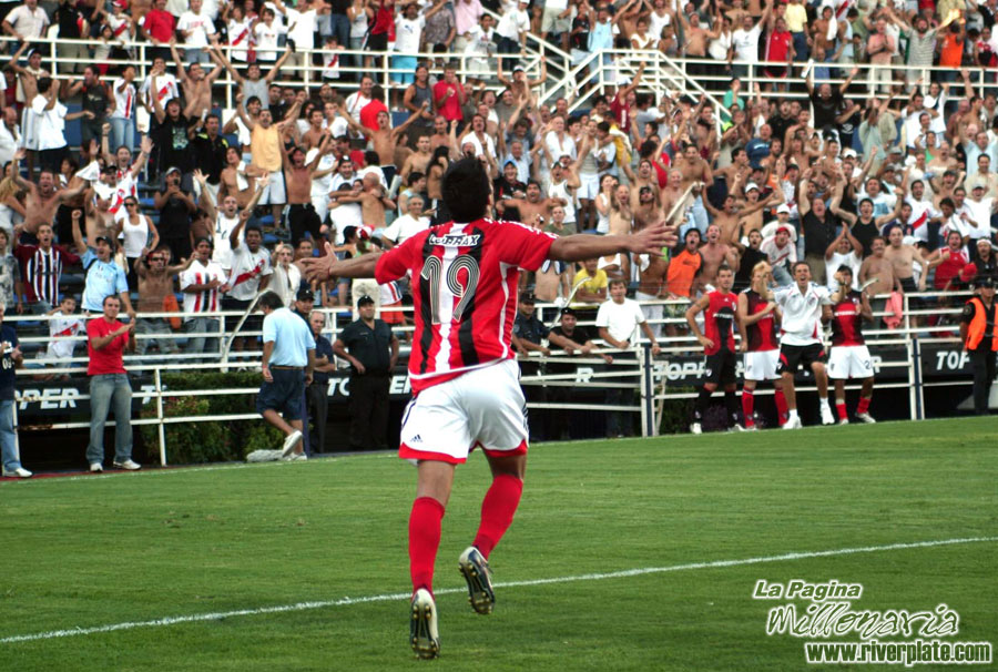 River Plate vs Racing Club (CL 2007) 4