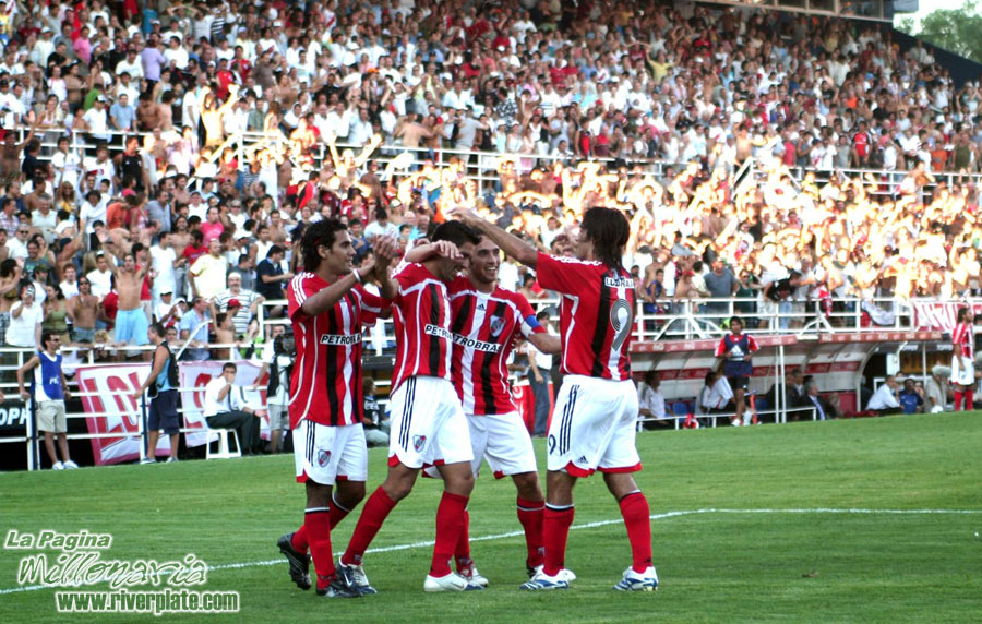 River Plate vs Racing Club (CL 2007) 12