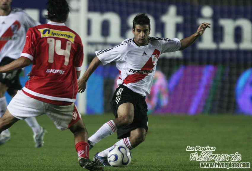 Argentinos Jrs vs River Plate (CL 2007) 1