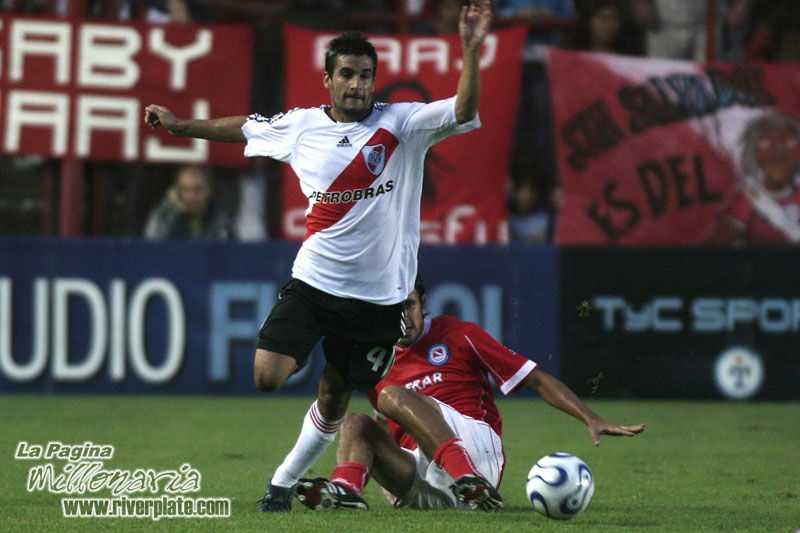 Argentinos Jrs vs River Plate (CL 2007) 5