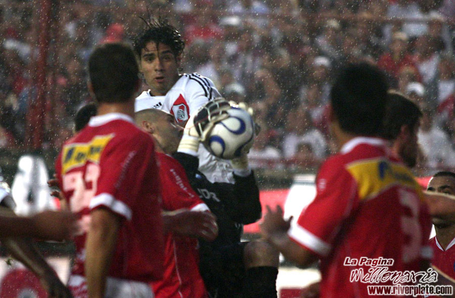 Argentinos Jrs vs River Plate (CL 2007) 6