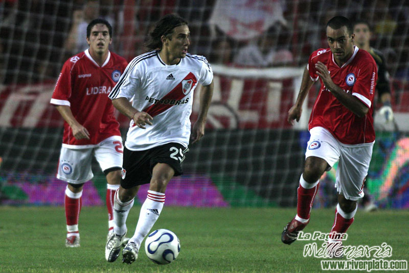 Argentinos Jrs vs River Plate (CL 2007) 7