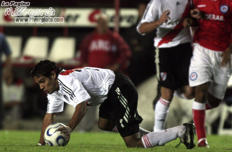 Argentinos Jrs vs River Plate (CL 2007) 18