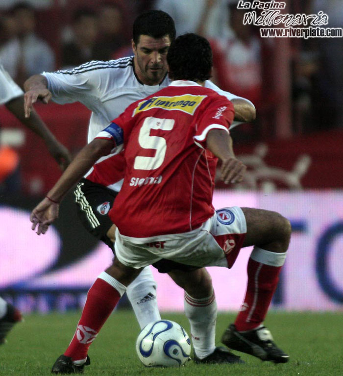 Argentinos Jrs vs River Plate (CL 2007) 23