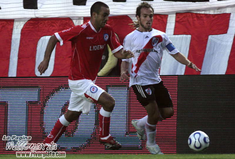 Argentinos Jrs vs River Plate (CL 2007) 26