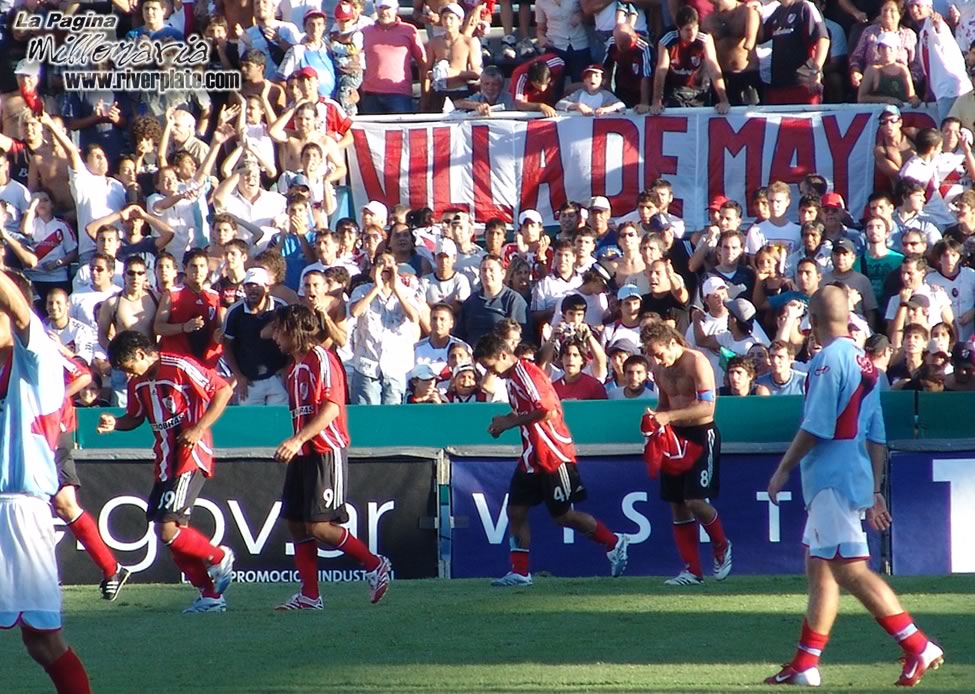 River Plate vs Arsenal de Sarandi (CL 2007) 15